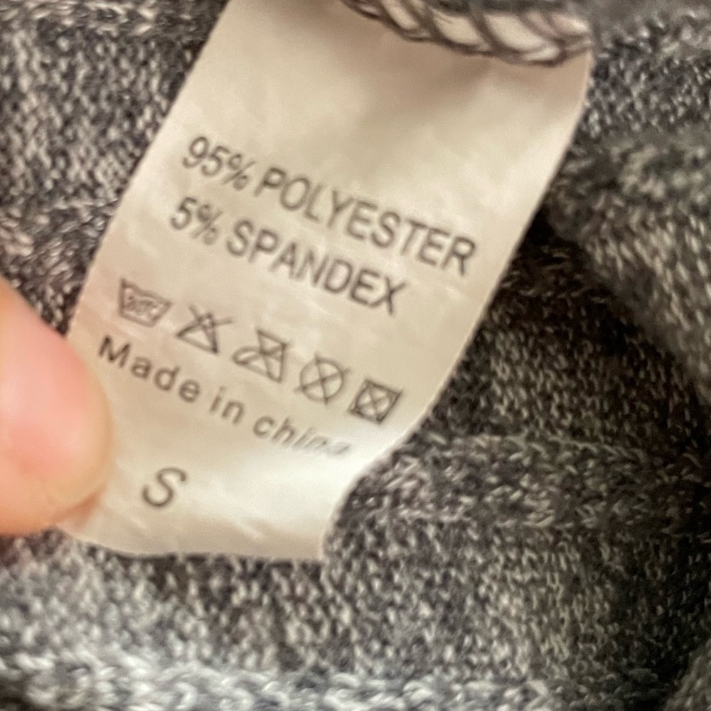 Gray Cold Shoulder Ribbed Sweater Size Small - Picture 2 of 6